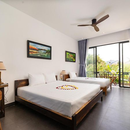 The Boathouse Riverside Homestay Хойан Экстерьер фото