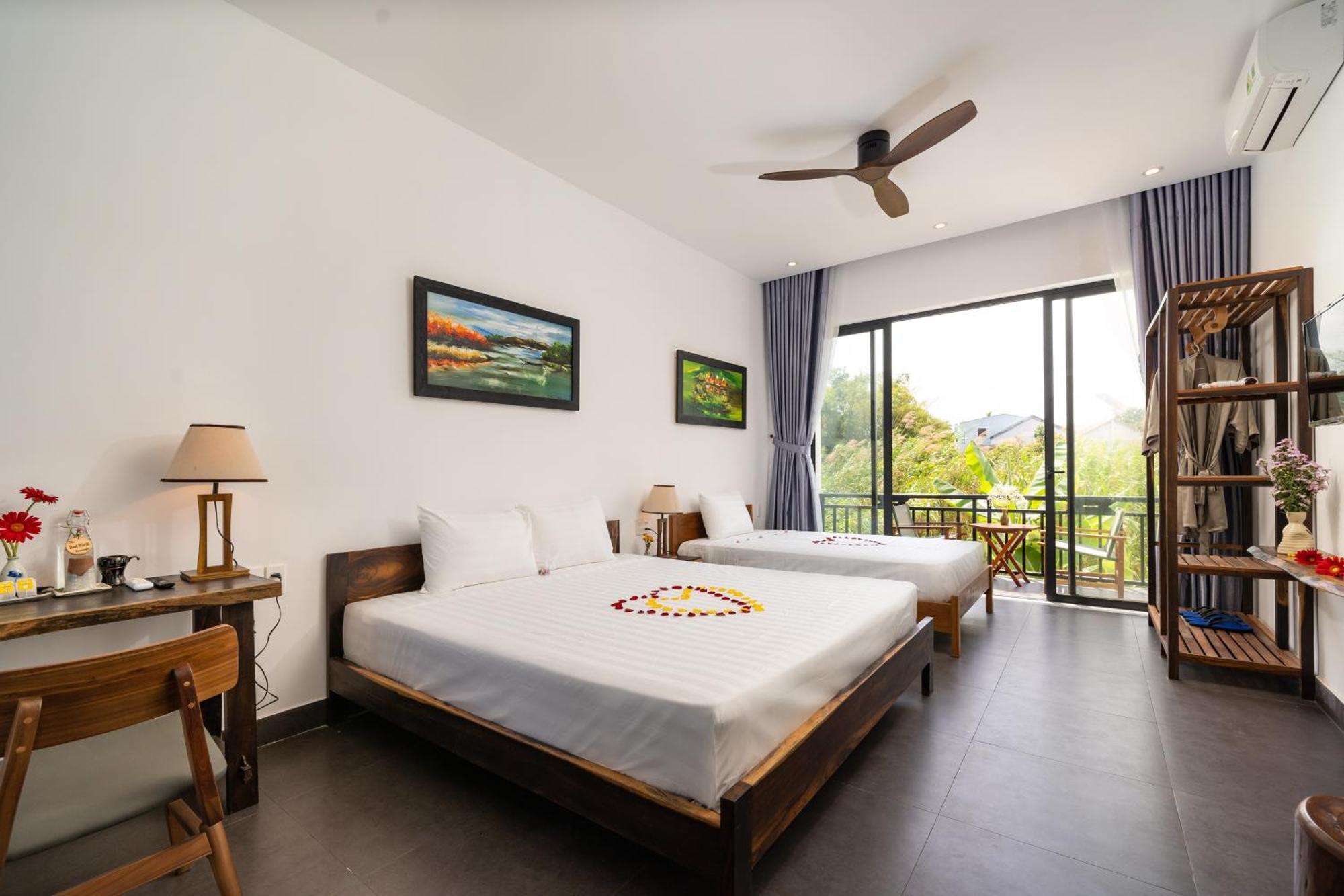 The Boathouse Riverside Homestay Хойан Экстерьер фото