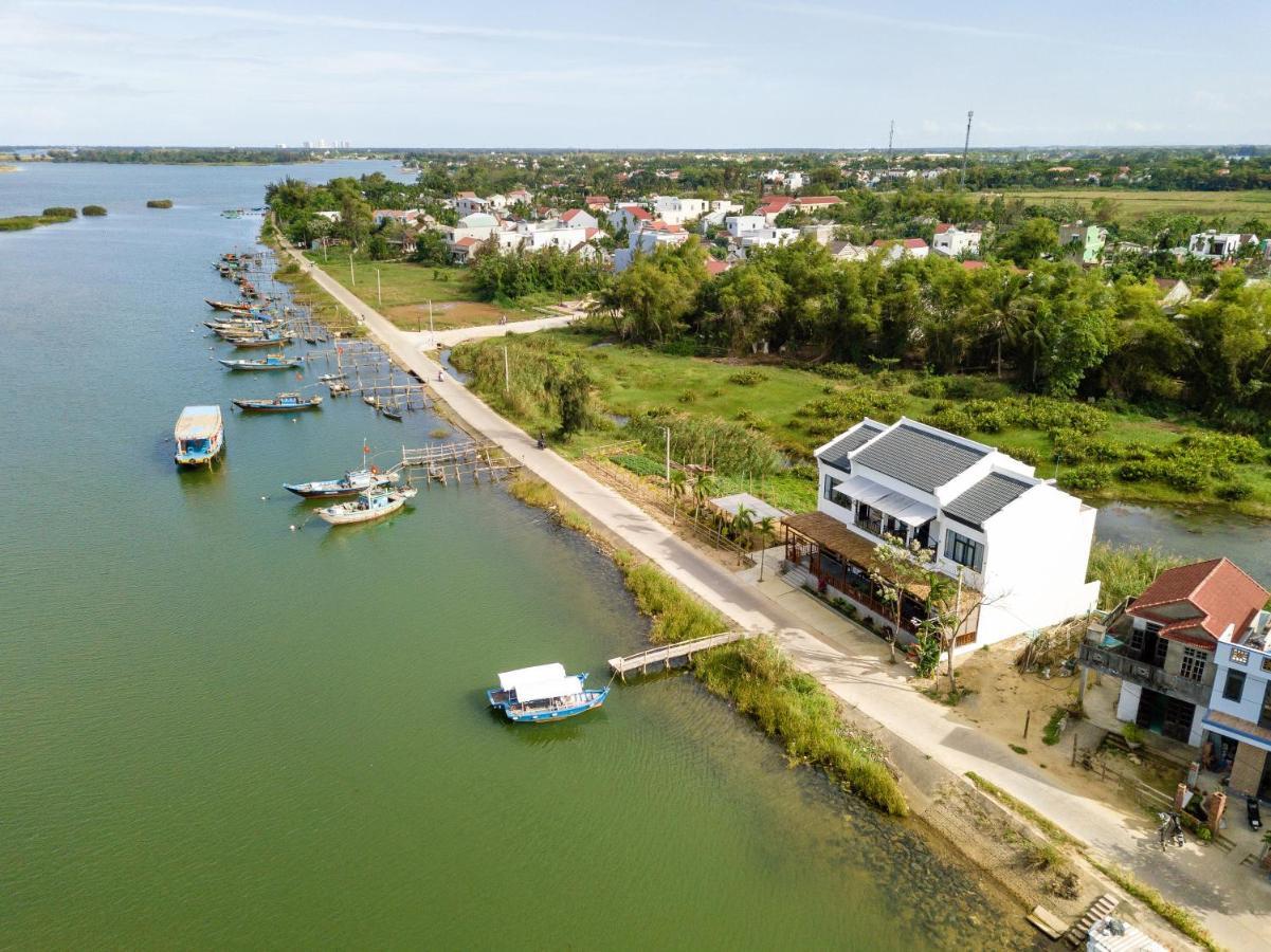 The Boathouse Riverside Homestay Хойан Экстерьер фото