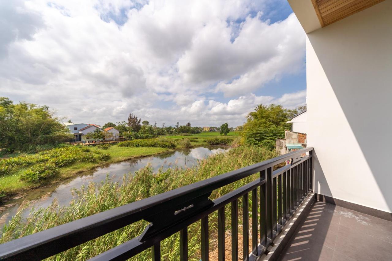 The Boathouse Riverside Homestay Хойан Экстерьер фото