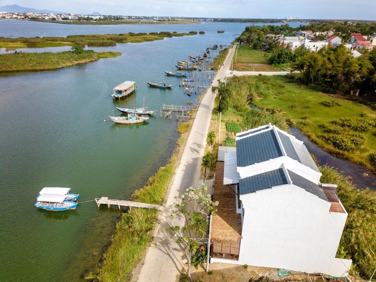 The Boathouse Riverside Homestay Хойан Экстерьер фото