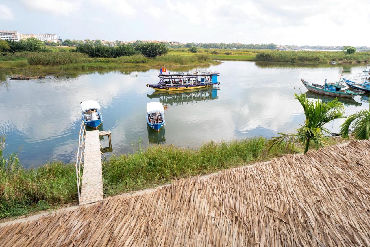 The Boathouse Riverside Homestay Хойан Экстерьер фото